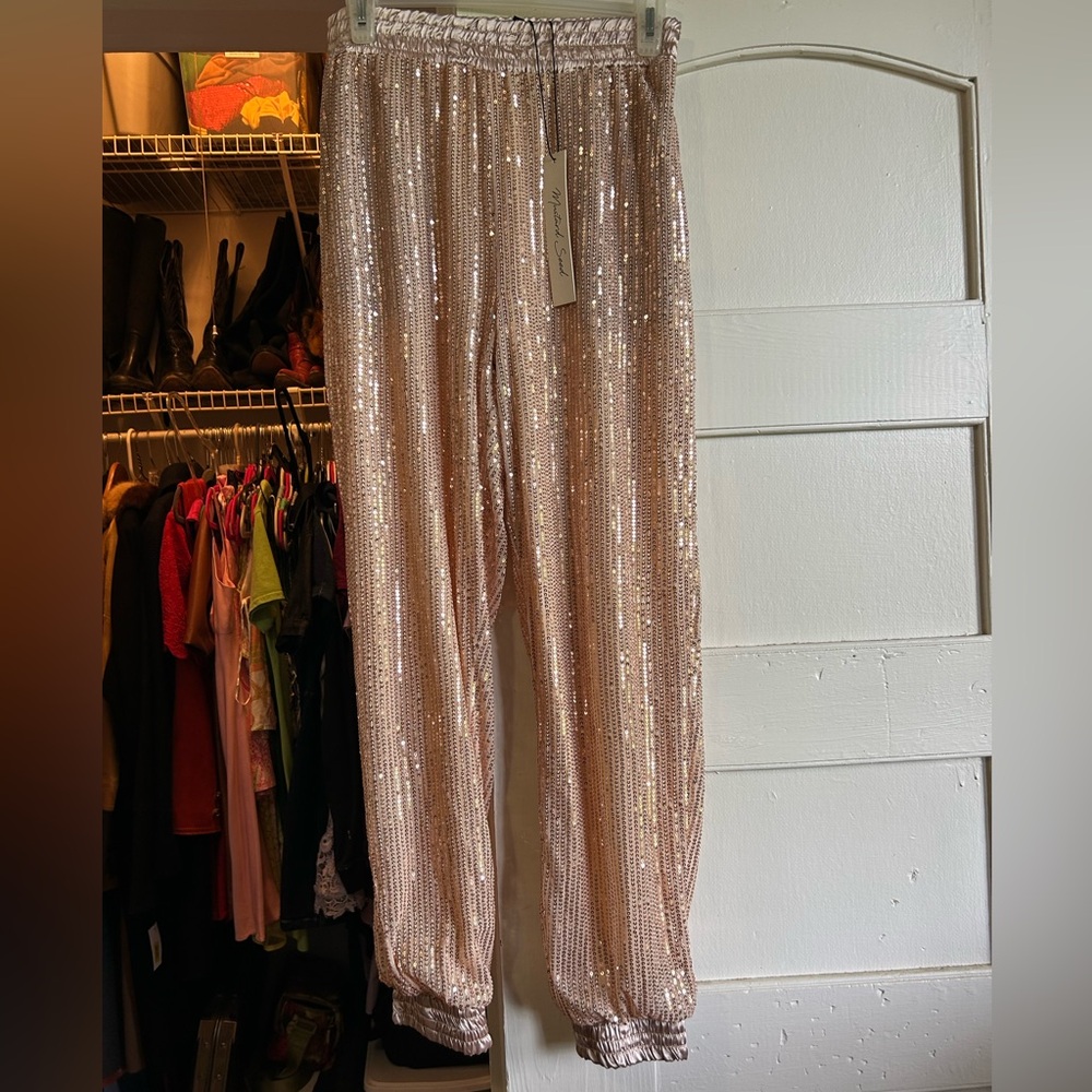 NWT - Sparkle With Me Champagne Satin Trim Sequin Joggers
SMALL / Champagne